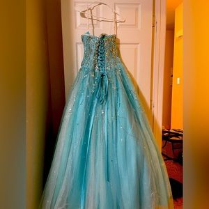 Quince/Sweet 16 dress Disney collection Elsa
